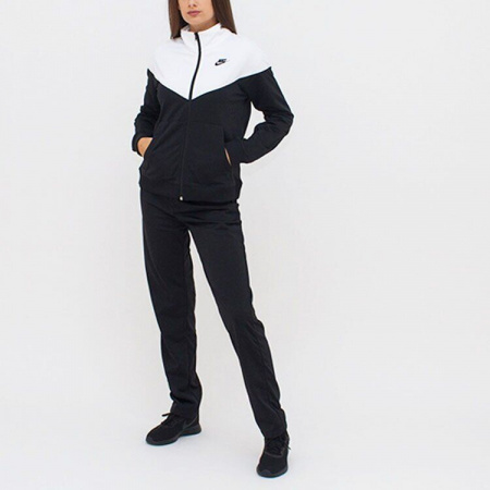 kostumy-zhenshchinam-nike-bv4958-010-60661425741047_small11